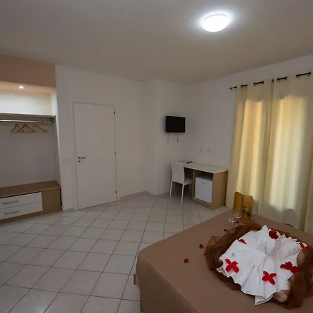 Saturno 트로페아